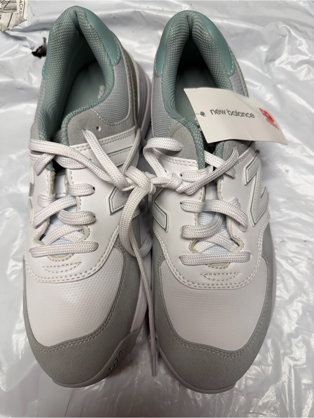 New Balance women’s 8.5- 574 Greens V2- new no box